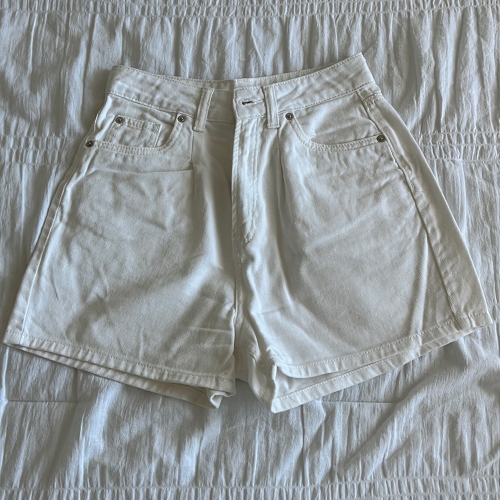 White H&M shorts